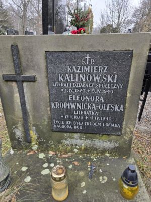 Cmentarz Rakowicki grób E.Kropiwnickiej2a
